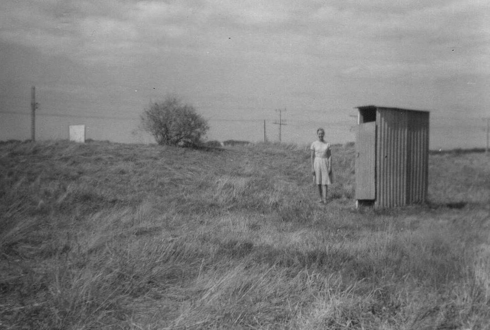 Toilet on the Farrow section at Pāpāmoa (c1965)
