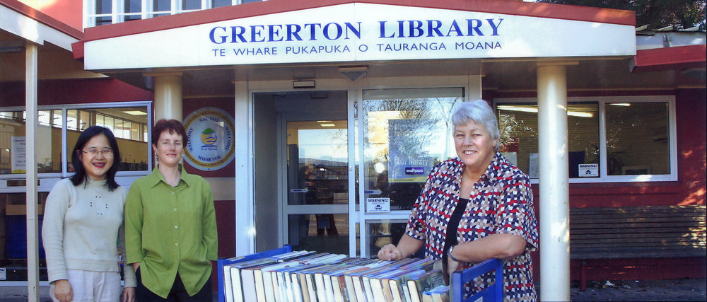Greerton Library and staff, 9 April 2002