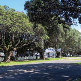 Brown Street looking west