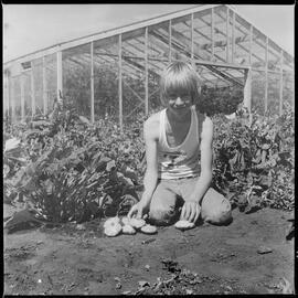 Kelvin Moore with patty green tint squash.