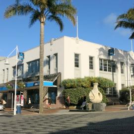Spring Street SW Corner with Grey Street