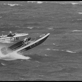 Power Boat race - Hi-Fi and Shivoom