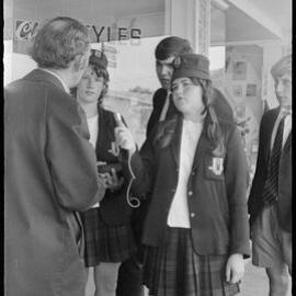 Ōtūmoetai College Students - interviewing