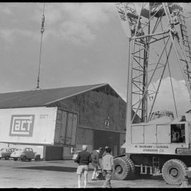 Loading the NZ Unit Express vessel Hupeh
