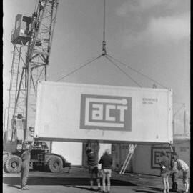 Loading the NZ Unit Express vessel Hupeh