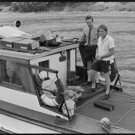 Auckland divers blast Tanea Shelf