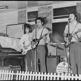 Rock band - Triplane