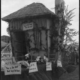 BOP Orange Festival Society Float Parade - The House That Jack Built