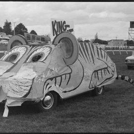 Giant cat float - BOP Orange Festival