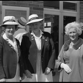 Women's club opens bowling season