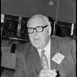 Kiwanis Pacific Region administrator Mr Ken Greenaway