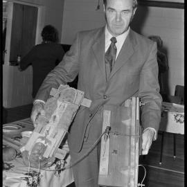 Mrs V. Brown of Tauranga with the Rev. A. J. Wakelin