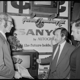 Mr D. W. Hardwick (left), Mr Tizard and Mr K. R. Allen