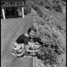 Mrs K. E. Bernsttson