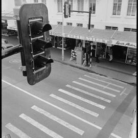 New pedestrian lights at Devonport Road