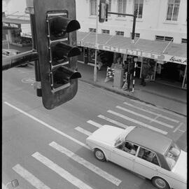 New pedestrian lights at Devonport Road