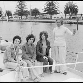 Family sailing sloop 