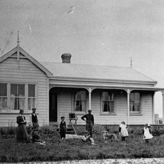 Mayfield House, 1905-1995 (Place)