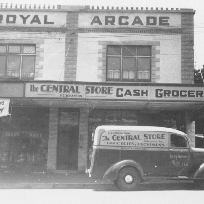 Tauranga grocery business moments in history