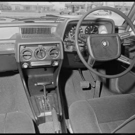 BMW 520 dashboard - advertisement