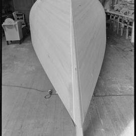 Unusual hull - Threequarter Tonner boat