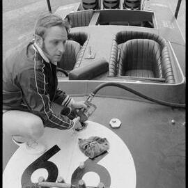 Power boat 'Raro Orange"