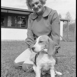 Dog breeder, Pateshall-Jones