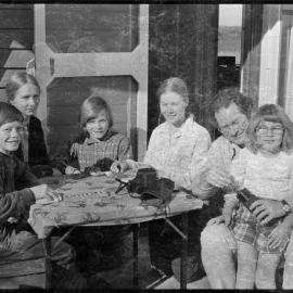 Leaning family visiting their home town Tauranga from New Jersey.
