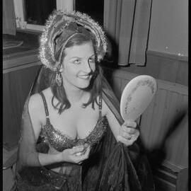 Heather Pryor preparing to go on stage in the Tauranga Girls' and Tauranga Boys' Colleges joint production of "Chu Chin Chow".