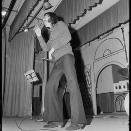 Happen Inn television show singers perform live at Tauranga Girl's College - Bobby Davis.