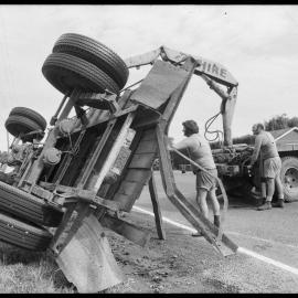 Truck hit Waihī Road powerpole