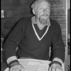 Grounded triamaran skipper