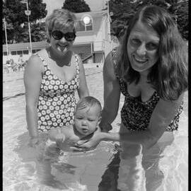 Memorial pool baby swim lessons
