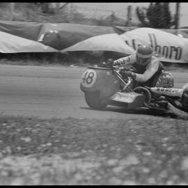 Motorcycle sidecar races