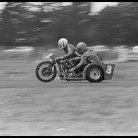 Motorcycle sidecar races