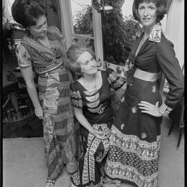 Fashion parade, batik