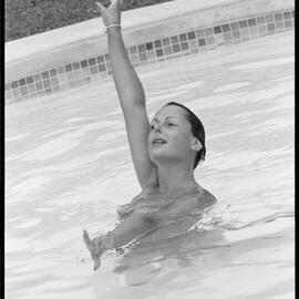 Sychronised swimming