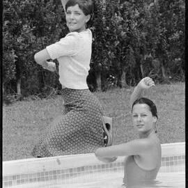 Sychronised swimming