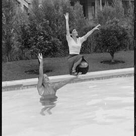 Sychronised swimming