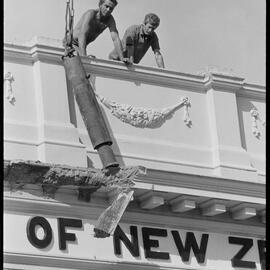 Te Puke BNZ demolition