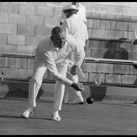 Vern Muir, lawn bowler