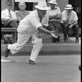 Sandy Wilson, lawn bowler