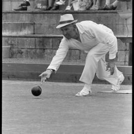Lawn bowls tournament players