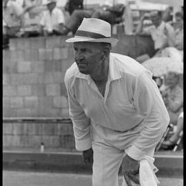 Lawn bowls tournament players