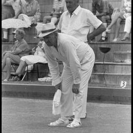 Lawn bowls tournament players