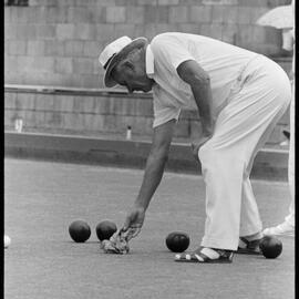Lawn bowls tournament players
