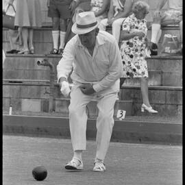 Lawn bowls tournament players