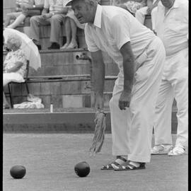 Lawn bowls tournament players