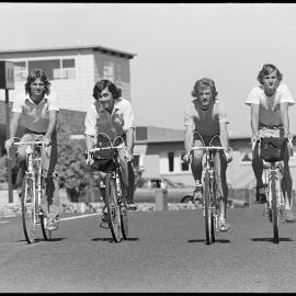 North Americans touring NZ on bicycles