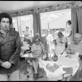 Tenor sings to elderly